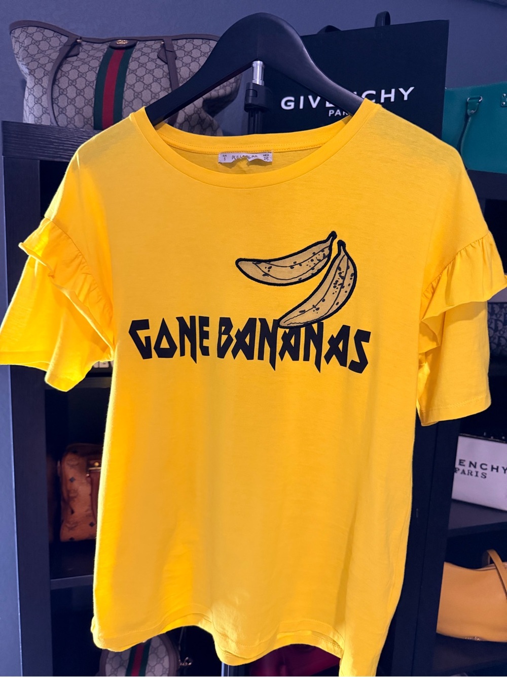 Pull & Bear “Gone Bananas” Yellow Graphic Ruffle Sleeve T-Shirt Women’s SMALL